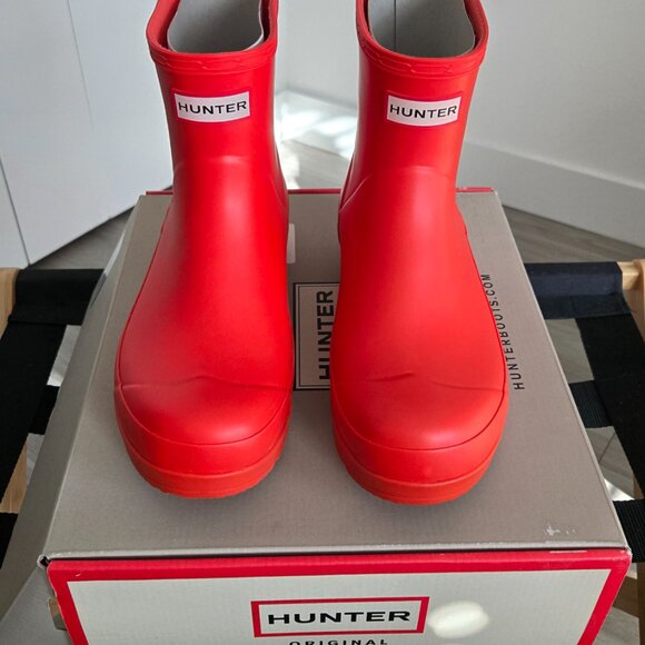 Hunter Original Play Waterproof and Insulated Short Rain Boot in Logo Red main image 6